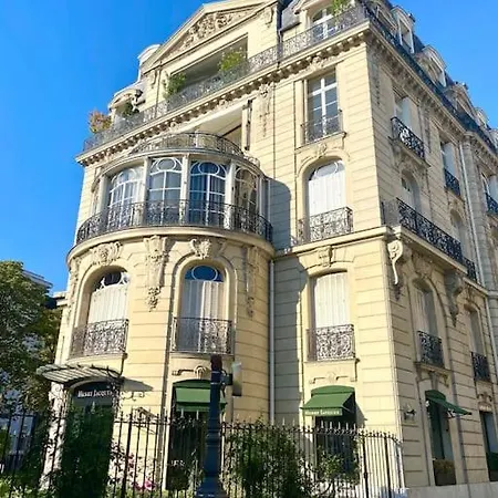 Studio Champs Elysees Apartment